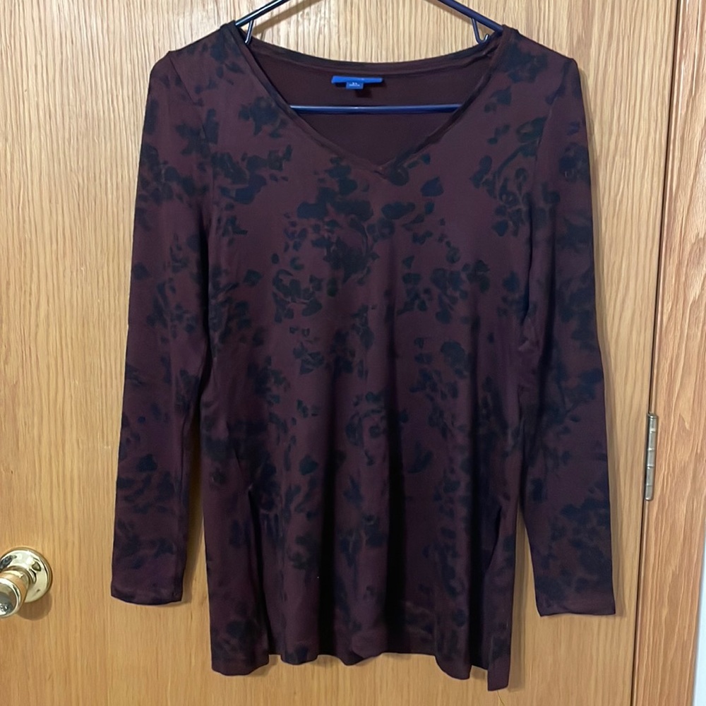 Burgundy tunic with black flowers